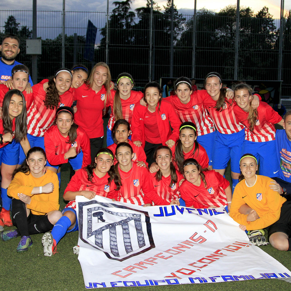 El Femenino Juvenil B Celebra Su Título Liguero Con Un Nuevo Triunfo ...