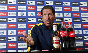 temporada 13/14. rueda de prensa de Simeone en Majadahonda.