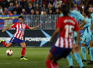 Temporada 17/18. Partido entre el Atlético de Madrid Femenino contra FC Barcelona. Angela Sosa.