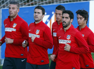 Temporada 13/14. Entrenamiento. Equipo entrenando en Majadahonda. Jugadores corriendo