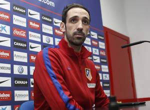 Juanfran, en la rueda de Prensa posterior al entrenamiento realizado en la Ciudad Deportiva el jueves 28 de noviembre