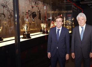 Enrique Cerezo y Martínez-Almeida en Territorio Atleti