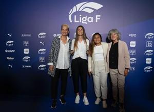 Temp. 23-24 | Acto Liga F gala anual | Santos, Majarín, Lola Romero y María Vargas