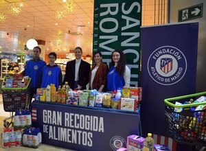 Recogida de alimentos por la Fundación